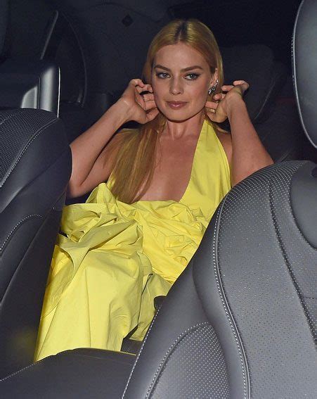 Margot Robbie suffers nip.